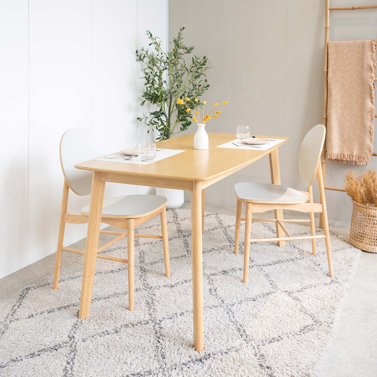 Bộ Bàn Ăn Gỗ 4 Ghế Cao Su  OSLO 601