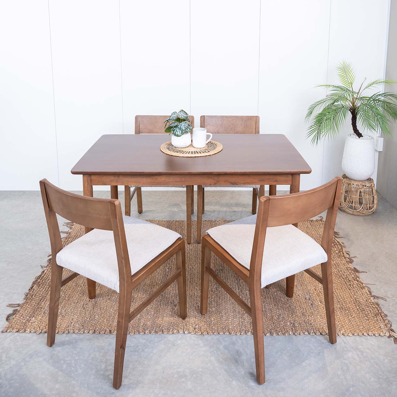 Bộ Bàn Ăn 4 Ghế Gỗ  MILAN 901 (1m25)