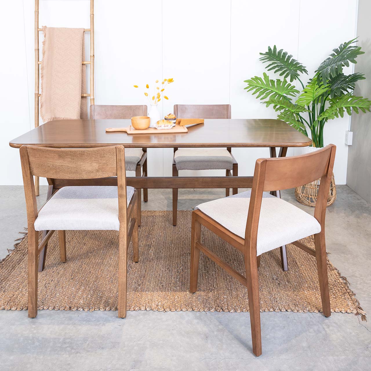 Bộ Bàn Ăn Gỗ Cao Su Tự Nhiên  VLINE 602 (75cm)