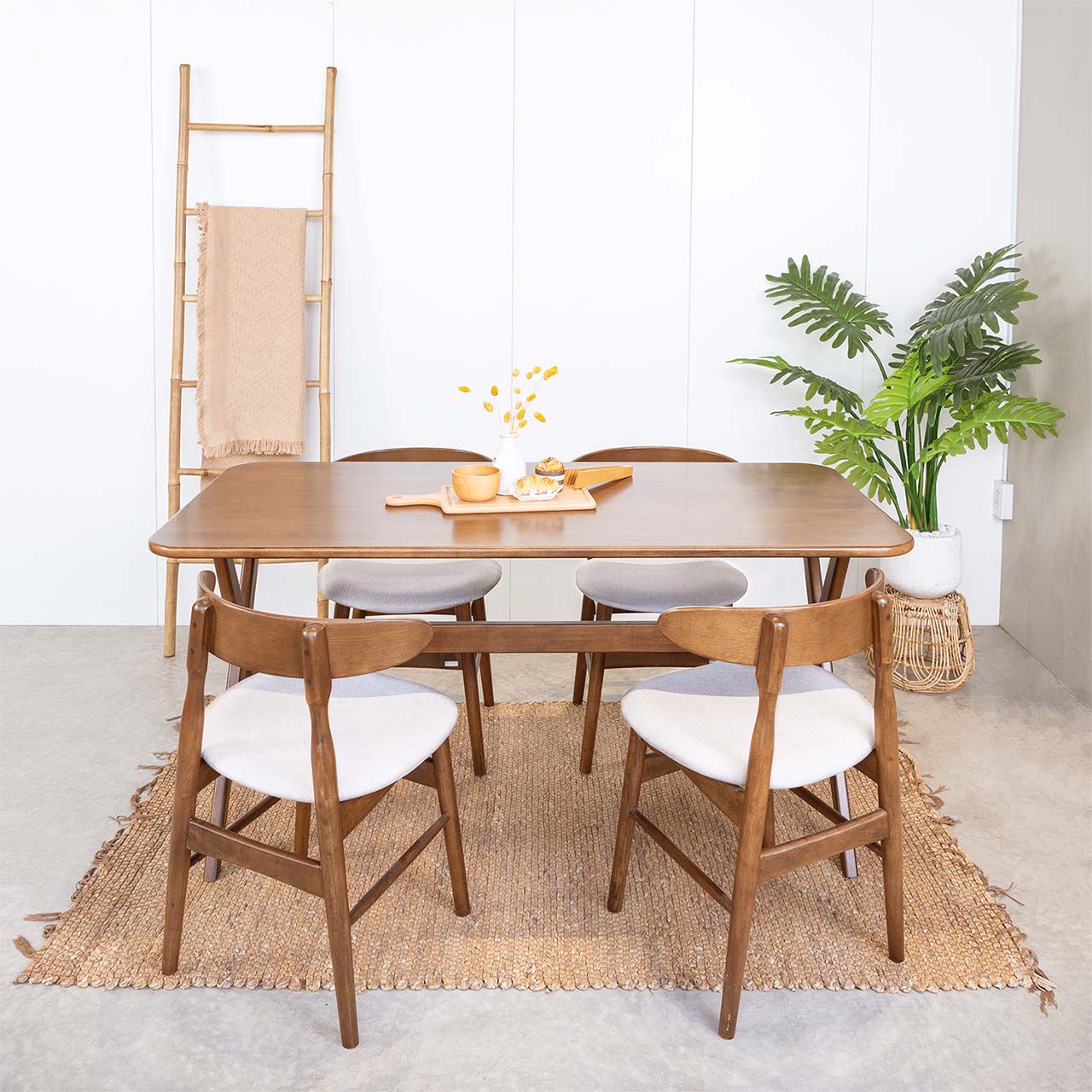 Bộ Bàn Ăn Gỗ Cao Su Tự Nhiên  VLINE 602 (75cm)