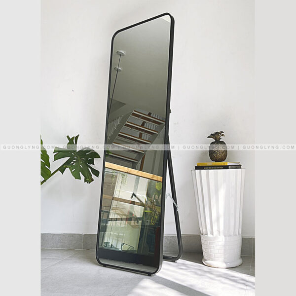 Gương chữ nhật đen soi toàn thân – chân dựng