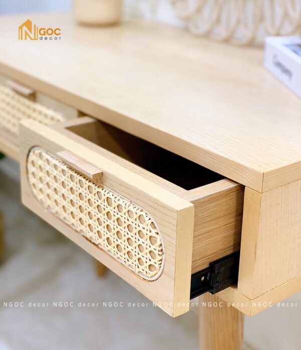 Bàn gỗ 3 hộc tủ kéo phối mây màu tự nhiên - Hình ảnh 3