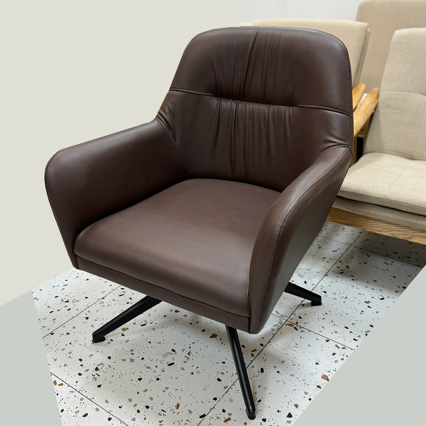 z7180990856294_8cedcbe0307612e180ba2d0f91ee596a