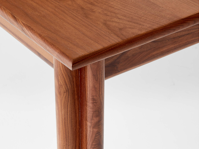 Bộ bàn ăn 8 ghế óc chó đuợc sản xuất tỉ mỉ đến từng chi tiết. - Ảnh 4