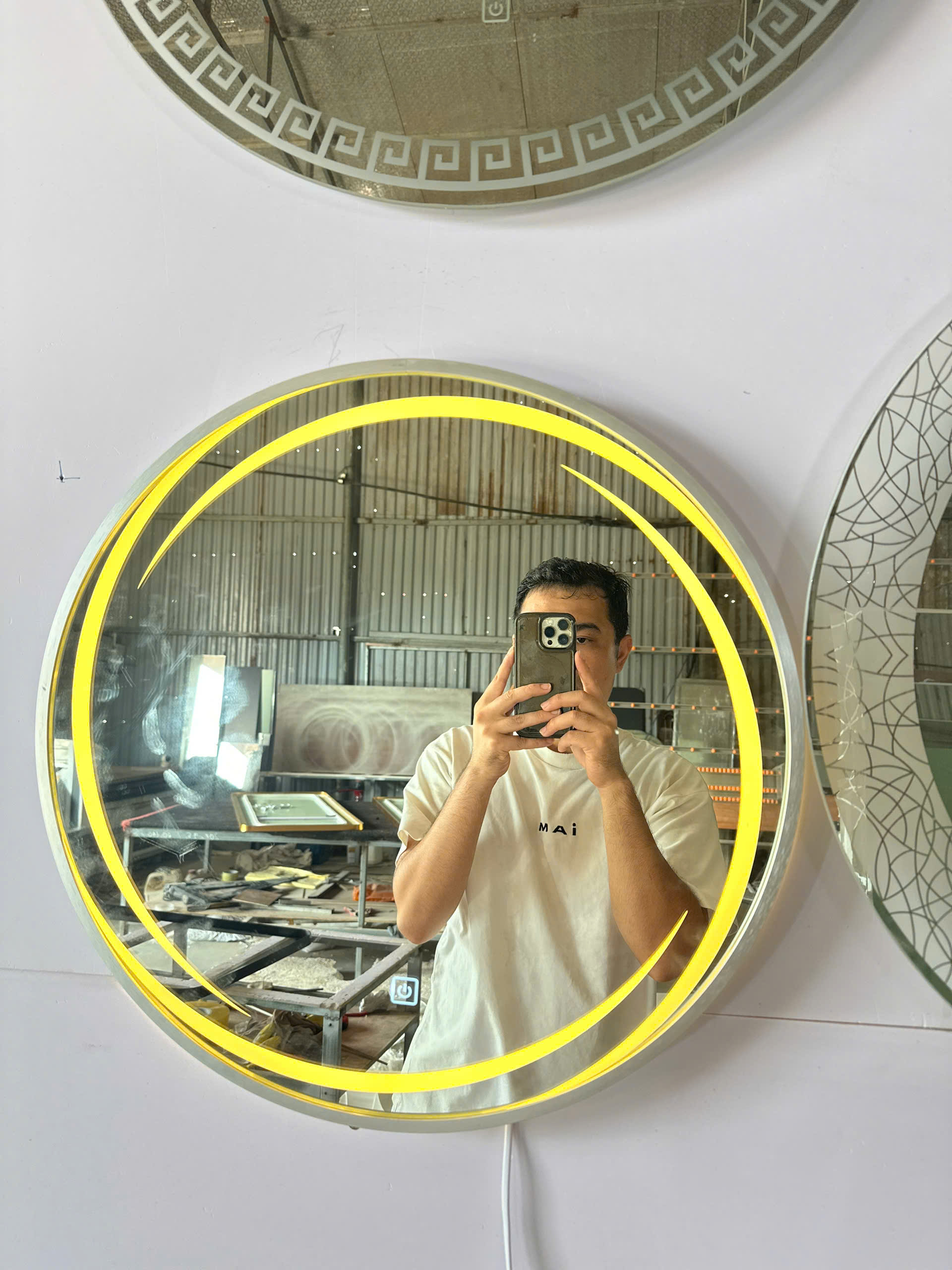 Gương nhà tắm đèn led cảm ứng hình tròn