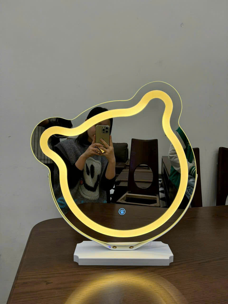 Gương phòng tắm đèn led mặt gấu