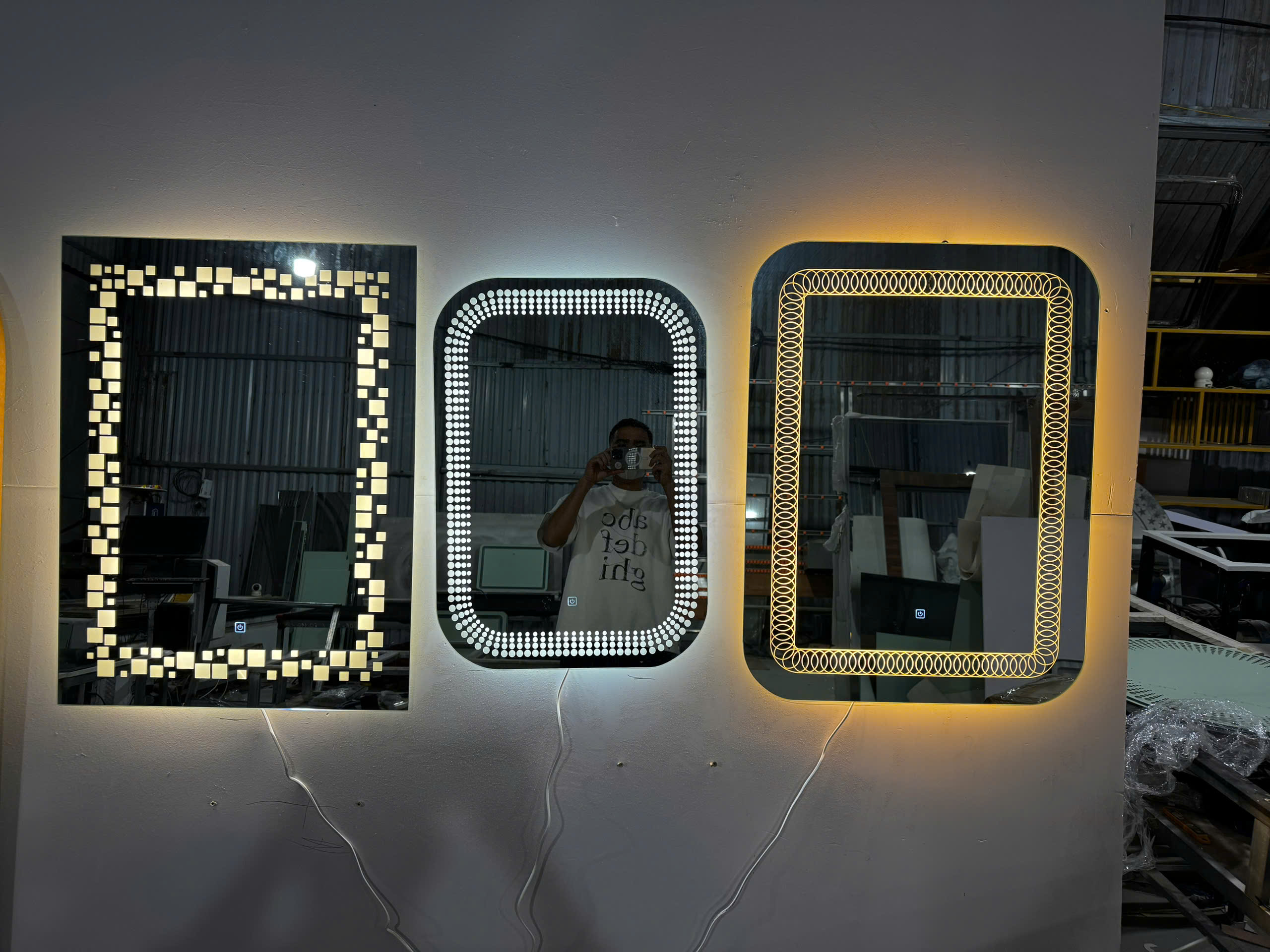 Gương trang trí hình chữ nhật bo góc có đèn led