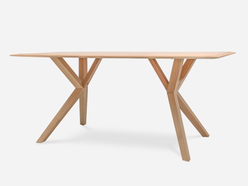 Bàn ăn gỗ ash theo hơi hướng phong cách thiết kế hiện đại.