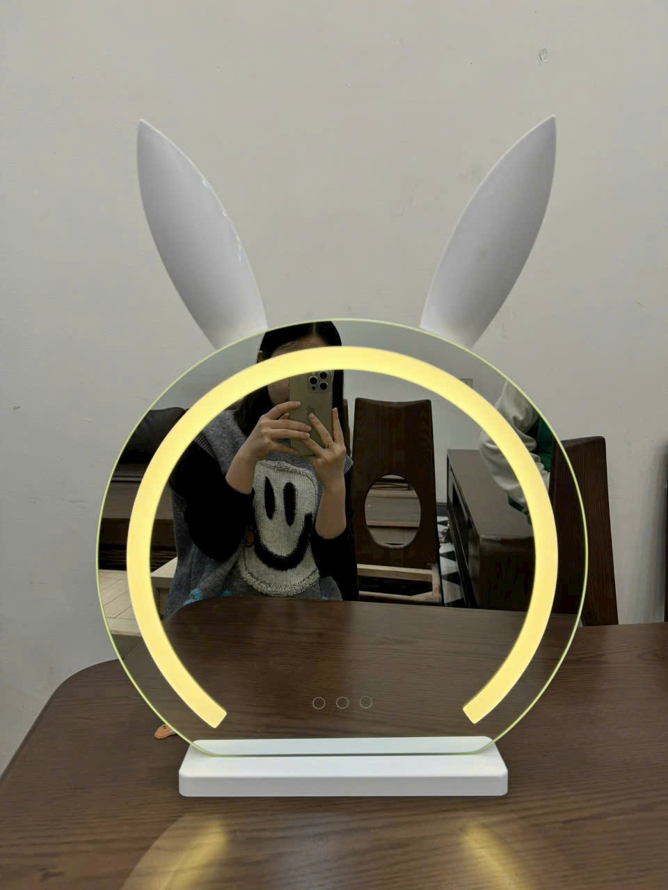 Gương trang điểm đèn led tai thỏ